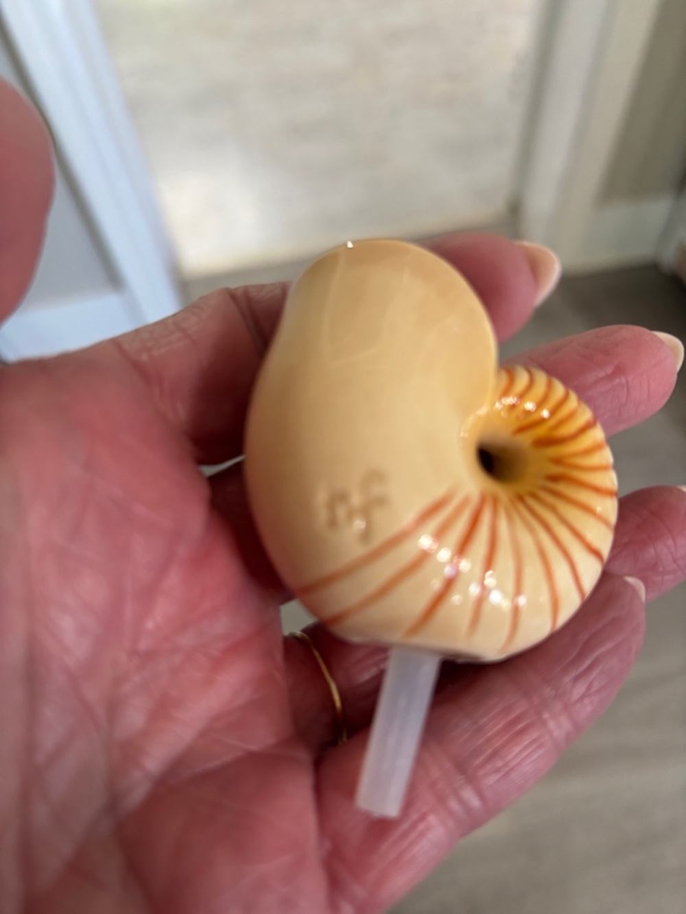 Nora Fleming Retired Shell mini ! - Picture 3 of 3